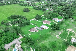 2295 County Rd 145, Alvin, TX 77511 - Photo 49