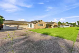 315 Stonehenge Ln, Houston, TX 77015 - Photo 3