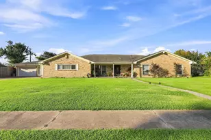 315 Stonehenge Ln, Houston, TX 77015 - Photo 1
