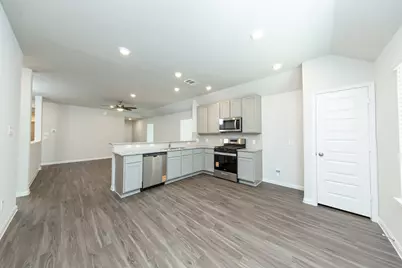 2353 Whitefish Drive, Conroe, TX 77384 - Photo 5