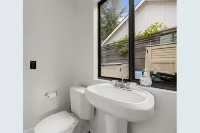 1054 Gardenia Drive, Houston, TX 77018 - Photo 37