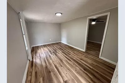 211 #B W South Street, Alvin, TX 77511 - Photo 1