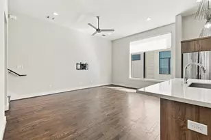 1004 California St, Houston, TX 77006 - Photo 9