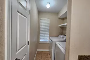 17401 Red Oak Dr, Houston, TX 77090 - Photo 7