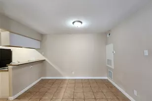 17401 Red Oak Dr, Houston, TX 77090 - Photo 5