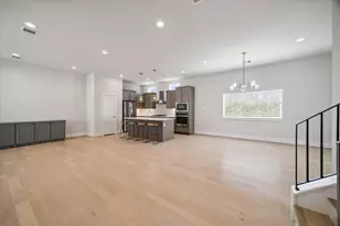 834 Fisher St, Houston, TX 77018 - Photo 11