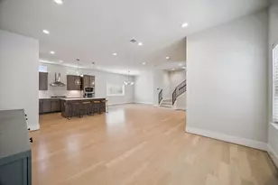 834 Fisher St, Houston, TX 77018 - Photo 9
