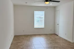 8910 Ilona Ln, Houston, TX 77025 - Photo 3