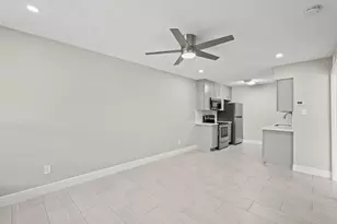 2350 Bering Dr, Houston, TX 77057 - Photo 1