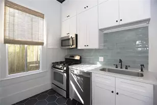 2119 Freeman St, Houston, TX 77009 - Photo 9