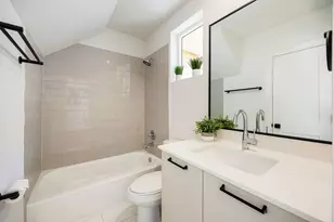 303 Marcella St, Houston, TX 77091 - Photo 7