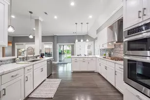 1013 Azalea Pointe, League City, TX 77573 - Photo 9