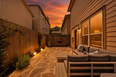 5425 Nolda Street, Houston, TX 77007 - Photo 35