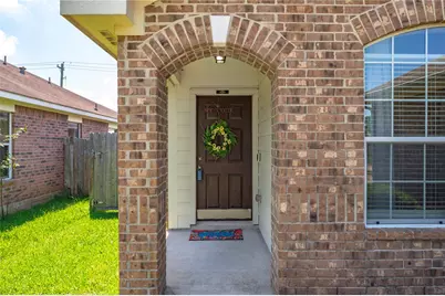 878 Driftwood Lane, La Marque, TX 77568 - Photo 3