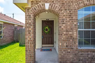 878 Driftwood Ln, La Marque, TX 77568 - Photo 3