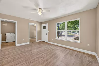 8166 Oak Knoll Lane, Houston, TX 77028 - Photo 5