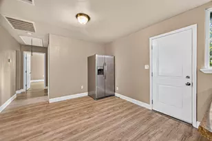 8166 Oak Knoll Ln, Houston, TX 77028 - Photo 7
