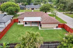 908 Morningside Ct, Friendswood, TX 77546 - Photo 19