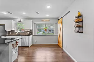 908 Morningside Ct, Friendswood, TX 77546 - Photo 7