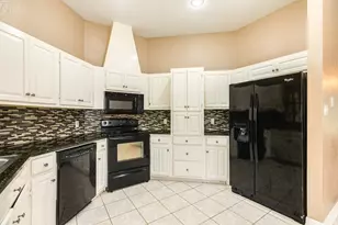 224 N Ranch House Rd, Angleton, TX 77515 - Photo 11