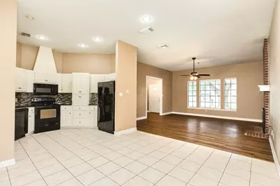 224 N Ranch House Road, Angleton, TX 77515 - Photo 13
