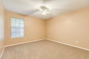 224 N Ranch House Rd, Angleton, TX 77515 - Photo 23