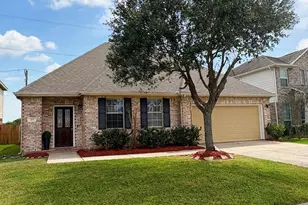 303 Lake Line Dr, Alvin, TX 77511 - Photo 1