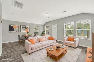 306 E 38th St, Houston, TX 77018 - Photo 1