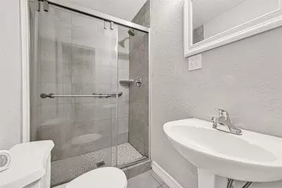 306 E 38th Street, Houston, TX 77018 - Photo 23