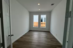 8326 Holly Blue Dr, Rosharon, TX 77583 - Photo 3