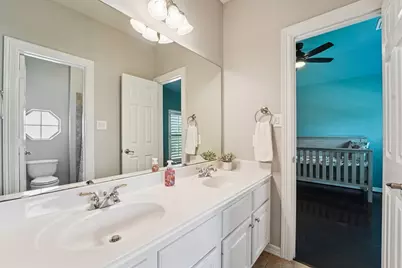 1611 Hill Spring Drive, Sugar Land, TX 77479 - Photo 41