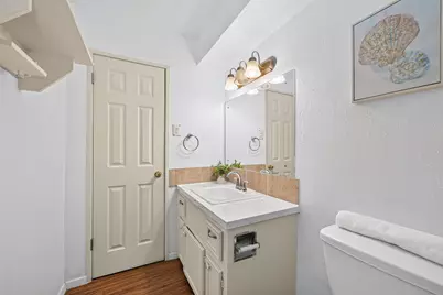7714 Renwick Drive #D13, Houston, TX 77081 - Photo 25