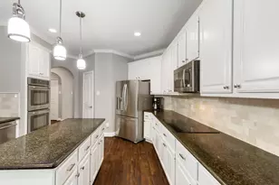 31 S Chandler Creek Cir, The Woodlands, TX 77381 - Photo 9