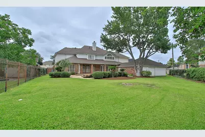 8 Epernay Place, Jersey Village, TX 77040 - Photo 47