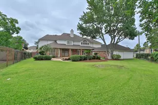 8 Epernay Pl, Jersey Village, TX 77040 - Photo 47