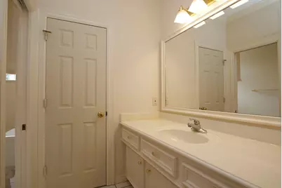 8 Epernay Place, Jersey Village, TX 77040 - Photo 39