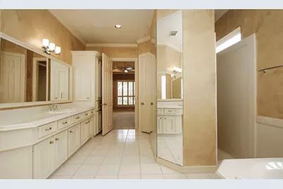 8 Epernay Place, Jersey Village, TX 77040 - Photo 23