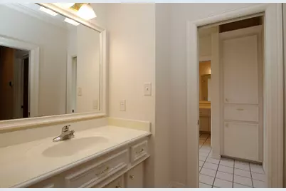 8 Epernay Place, Jersey Village, TX 77040 - Photo 37