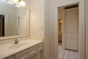 8 Epernay Pl, Jersey Village, TX 77040 - Photo 37