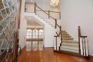 8 Epernay Pl, Jersey Village, TX 77040 - Photo 5