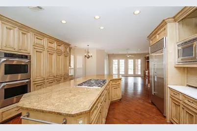 8 Epernay Place, Jersey Village, TX 77040 - Photo 15