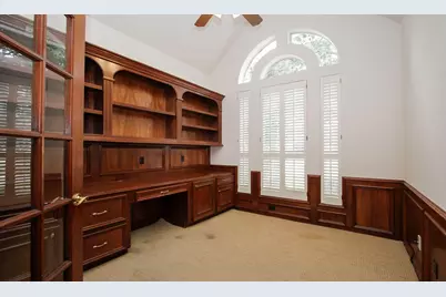 8 Epernay Place, Jersey Village, TX 77040 - Photo 7