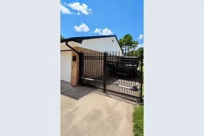 104 Burgundy Lane, League City, TX 77573 - Photo 3
