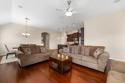 6200 Glenn Hills Lane, League City, TX 77573 - Photo 9