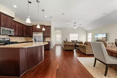 6200 Glenn Hills Lane, League City, TX 77573 - Photo 3