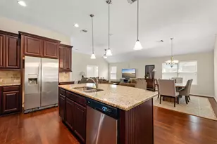 6200 Glenn Hills Ln, League City, TX 77573 - Photo 7