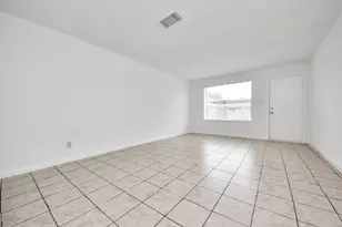 15534 Weldon Dr, Houston, TX 77032 - Photo 5