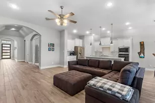 10135 Napier Dr, Manvel, TX 77583 - Photo 5