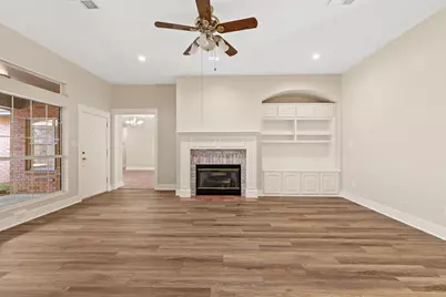 417 W Morgan Street, Franklin, TX 77856 - Photo 23