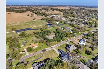 417 W Morgan Street, Franklin, TX 77856 - Photo 3